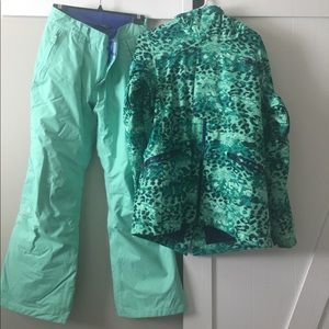 Northface women's ski coat and pants